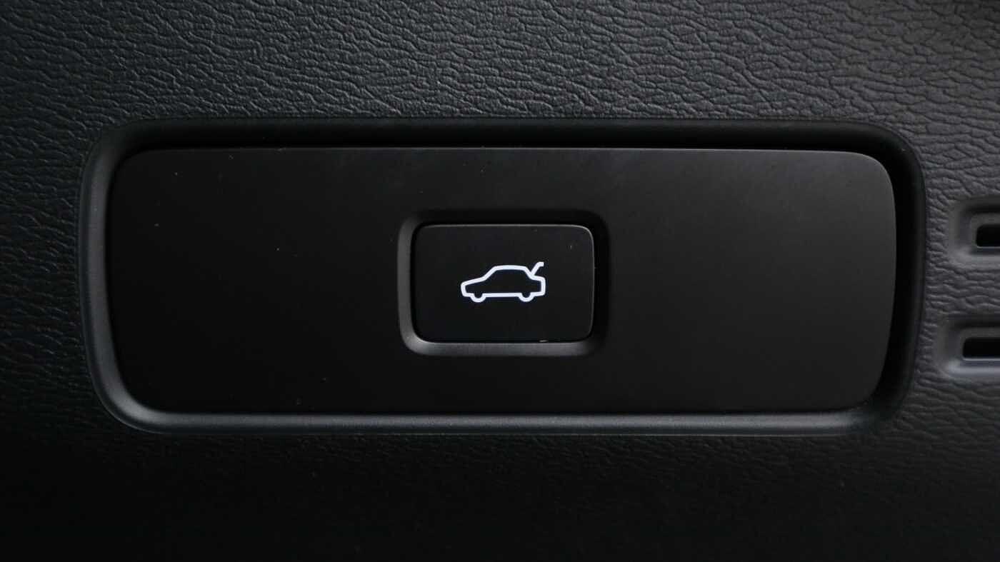 Used Volvo XC40 2024 for sale - 76887311: Photo 25