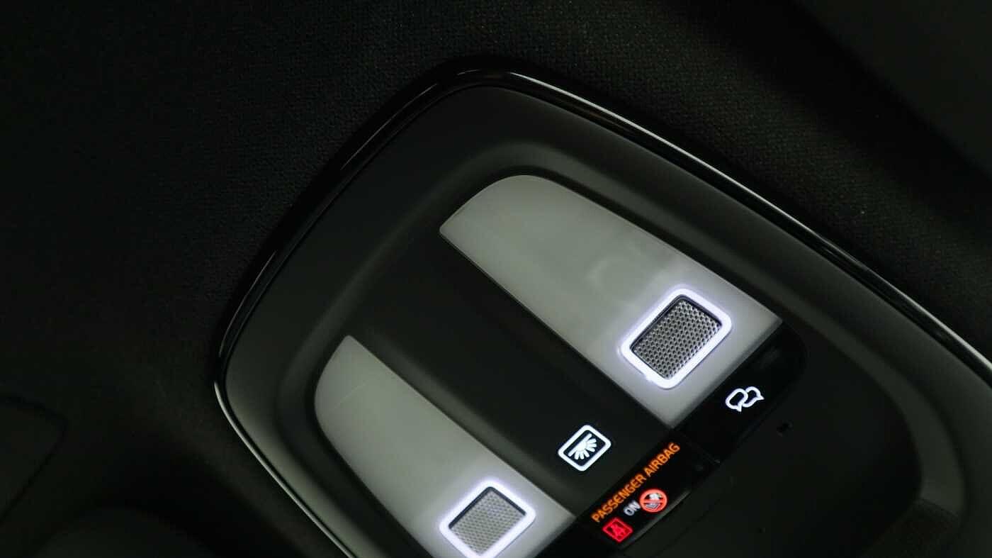 Used Volvo XC40 2024 for sale - 76887311: Photo 27