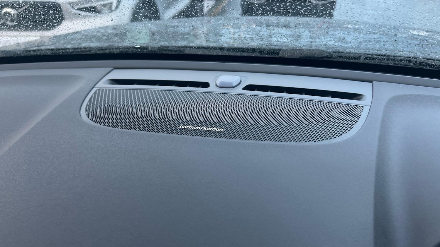 Used Volvo XC40 2024 for sale - 76990197: Photo 25