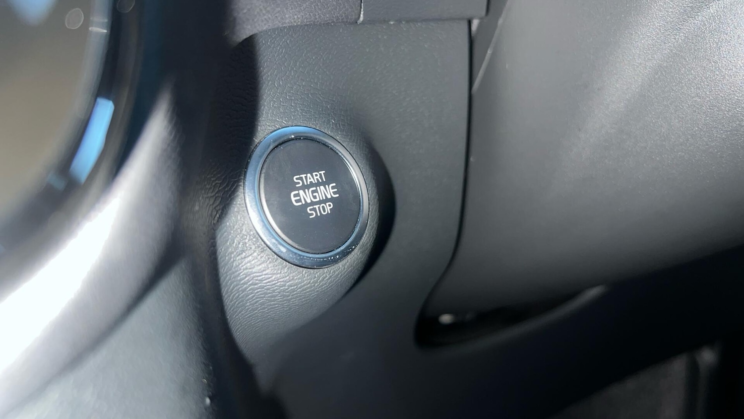 Used Volvo XC40 2024 for sale - 76990197: Photo 27