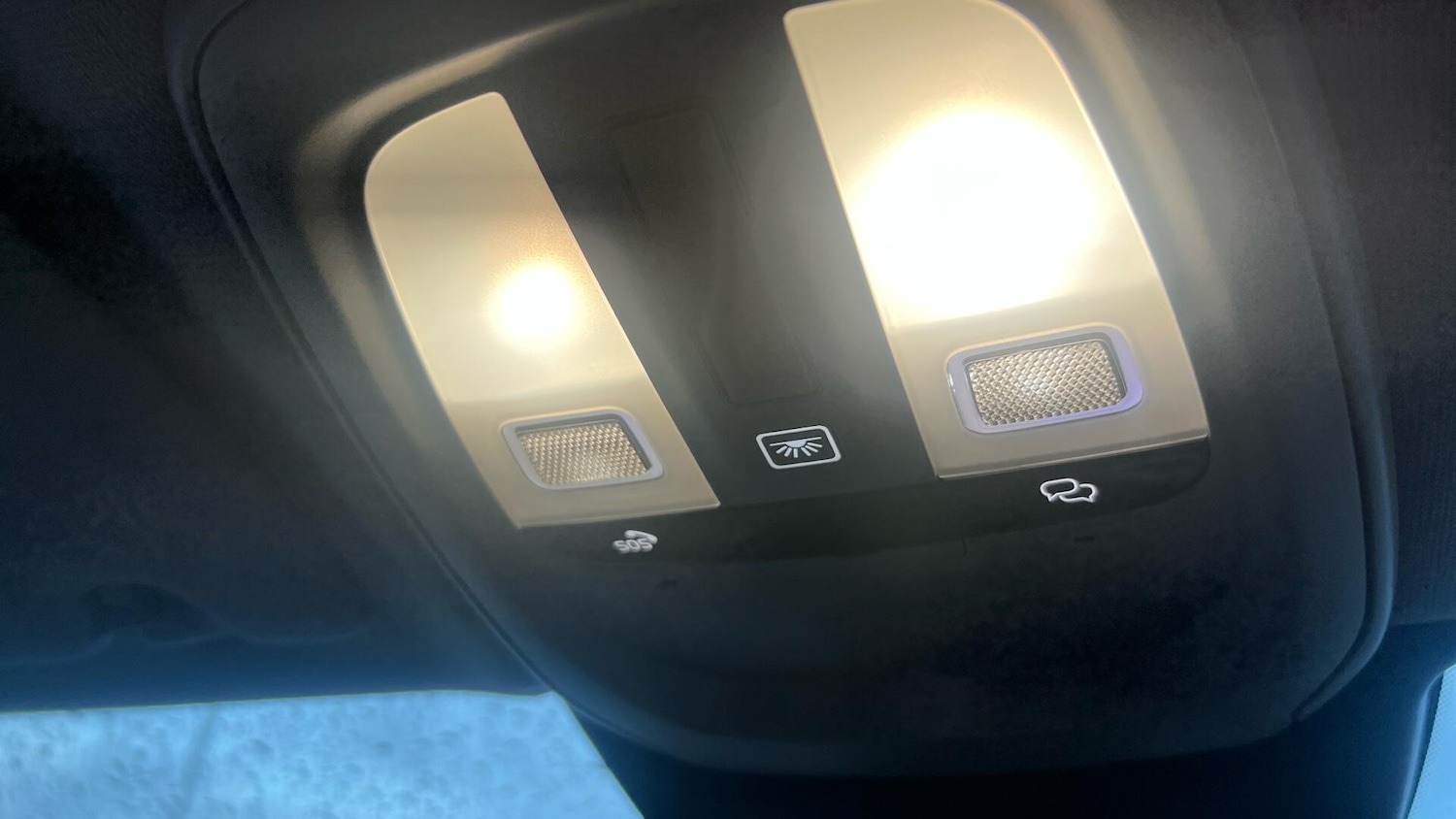 Used Volvo XC40 2024 for sale - 76990197: Photo 28