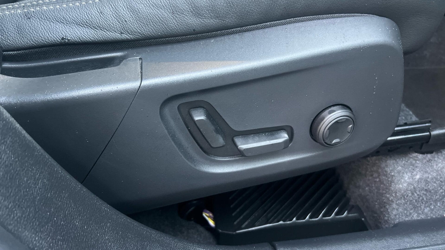 Used Volvo XC40 2024 for sale - 76990197: Photo 30