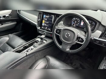 Used Volvo V90 2020 for sale - 77632981: Photo