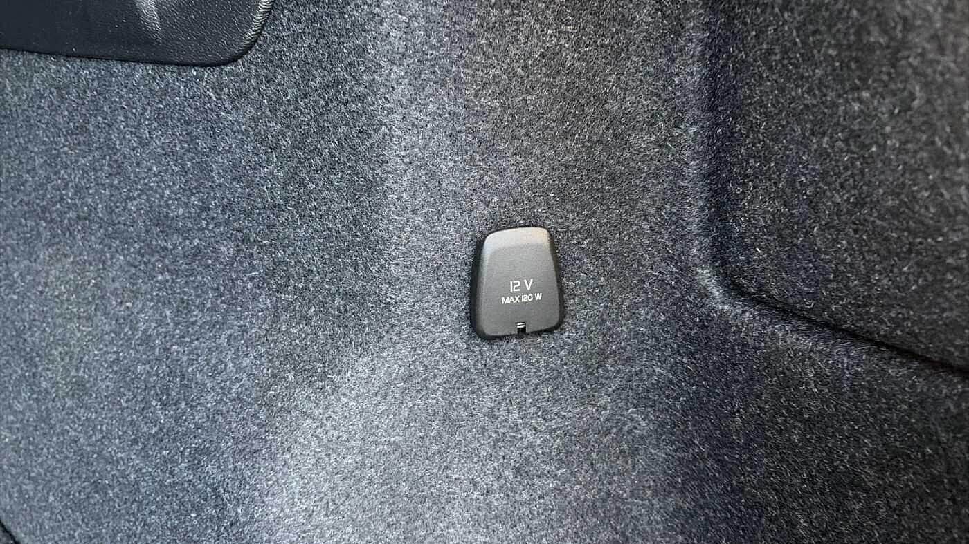 Used Volvo XC40 2026 for sale - 78171016: Photo 33