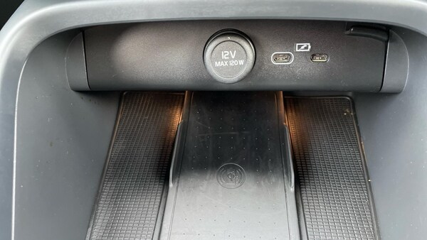 Used Volvo XC40 2024 for sale - 75670803: Photo 59
