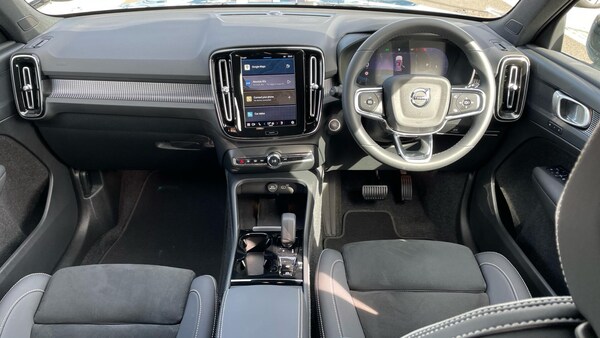 Used Volvo XC40 2024 for sale - 75670803: Photo 5