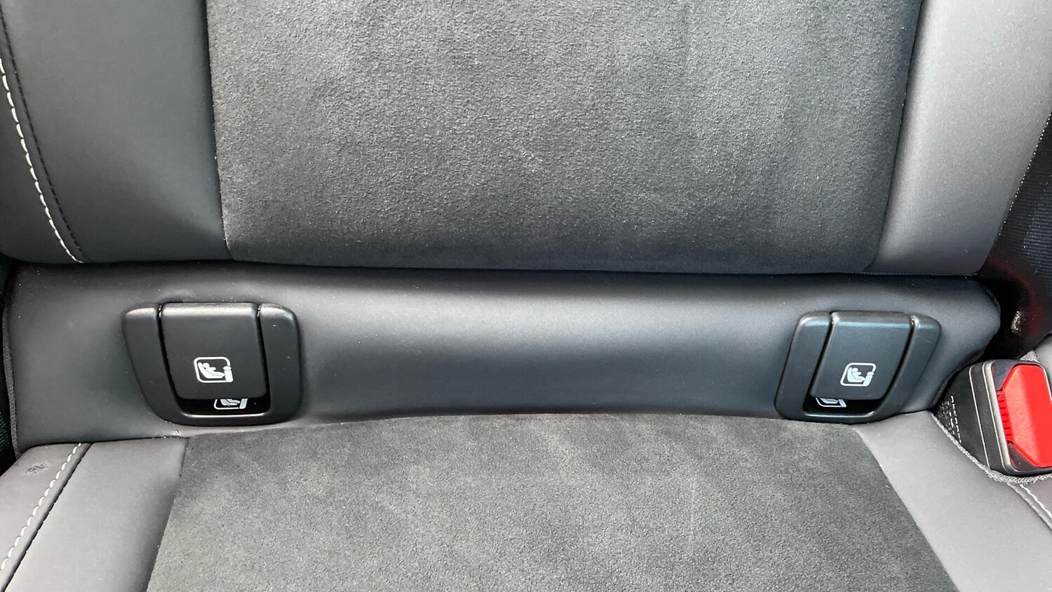 Used Volvo XC40 2024 for sale - 75670803: Photo 64