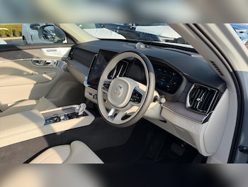 Used Volvo XC90 2025 for sale - 77120468: Photo