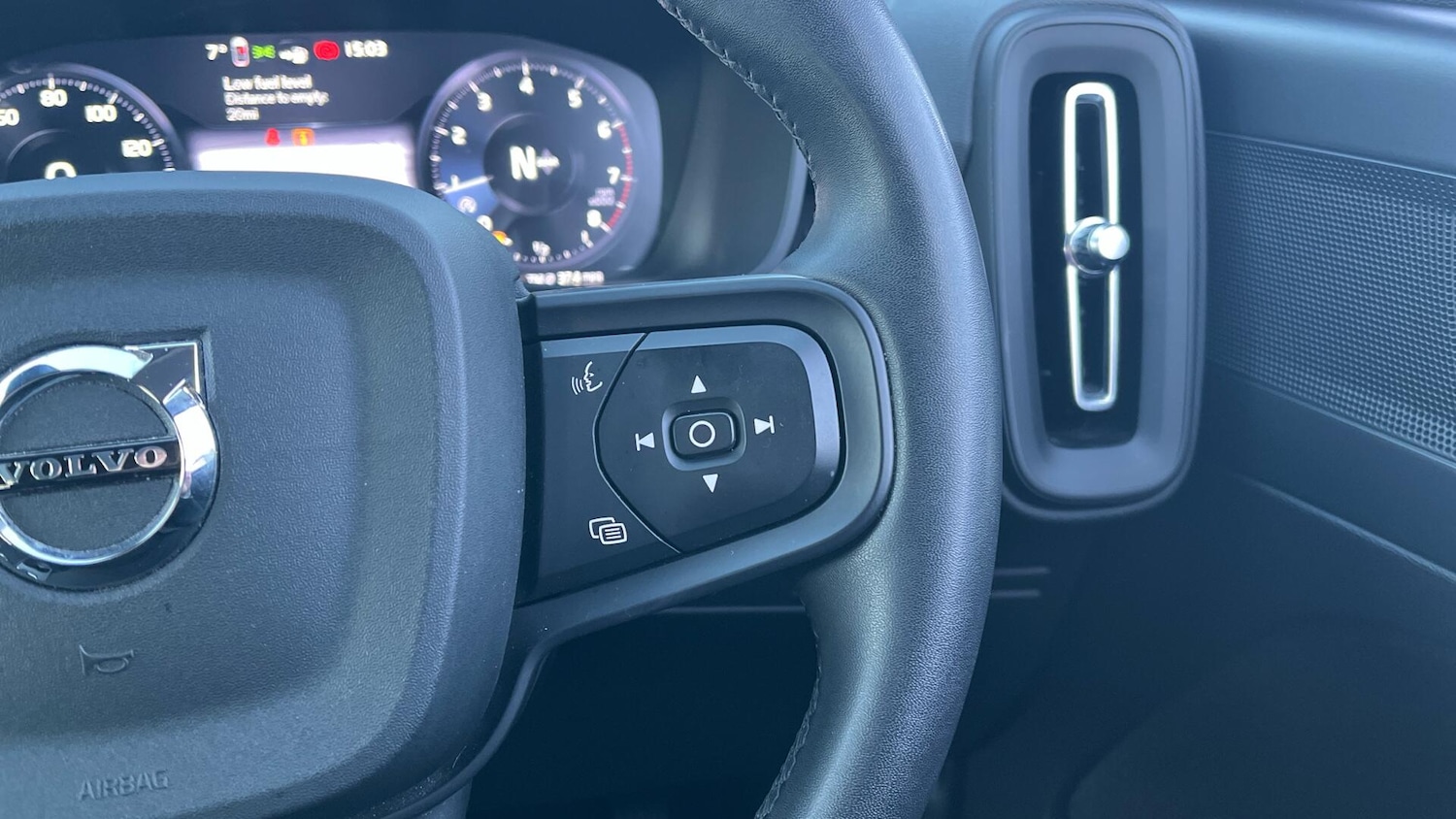 Used Volvo XC40 2022 for sale - 77175305: Photo 23