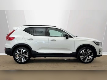 Used Volvo XC40 2025 for sale - 78648031: Photo