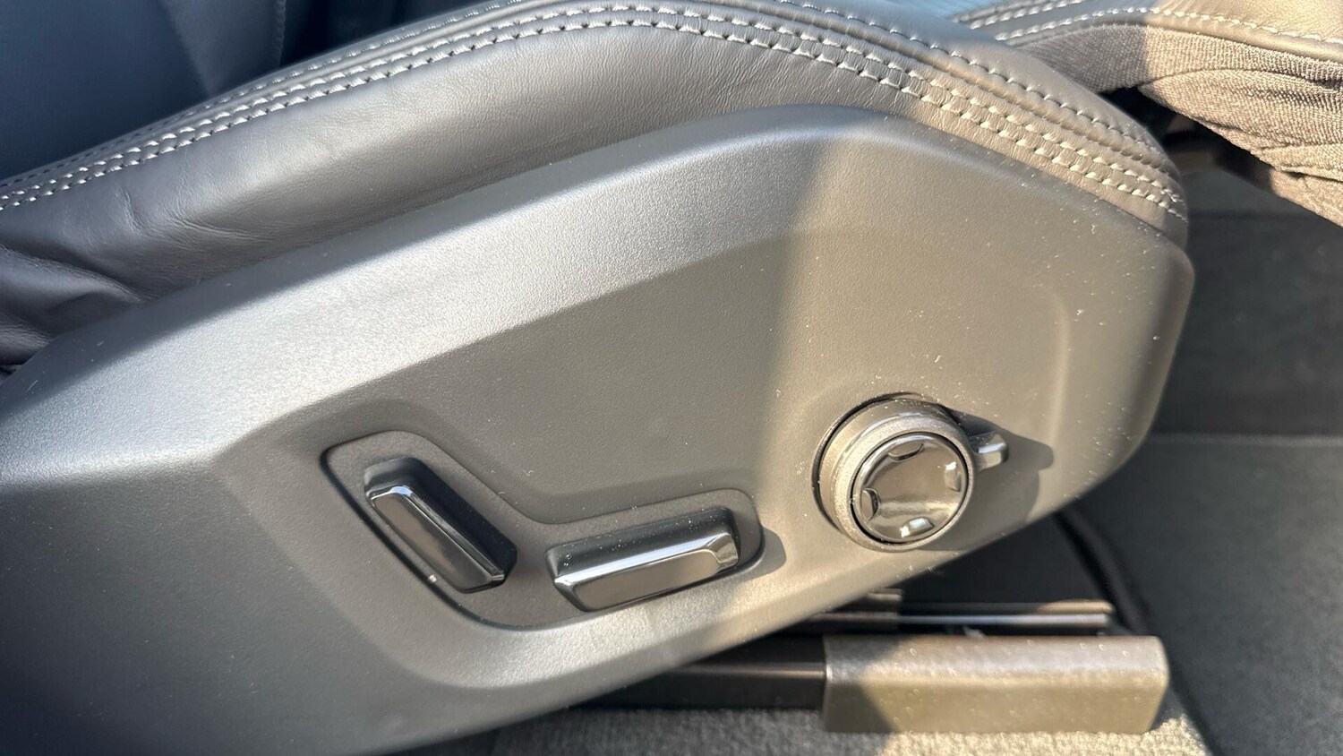 Used Volvo XC60 for sale - 77783672: Photo 31