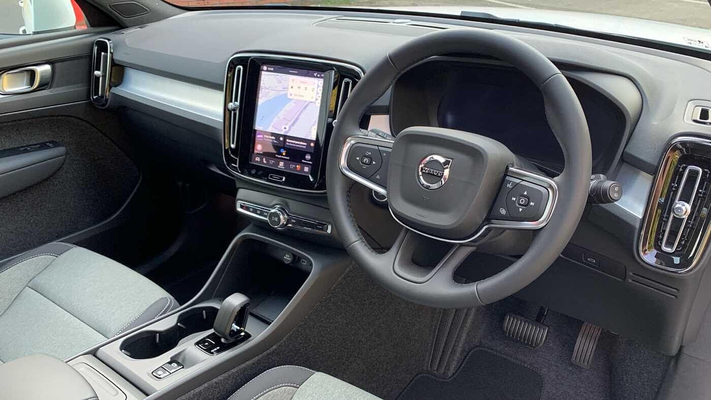 Used Volvo XC40 2025 for sale - 78170832: Photo 5