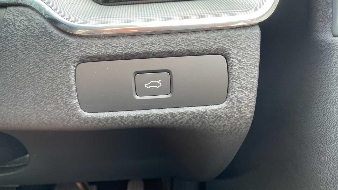 Used Volvo XC60 2024 for sale - 76020625: Photo 37