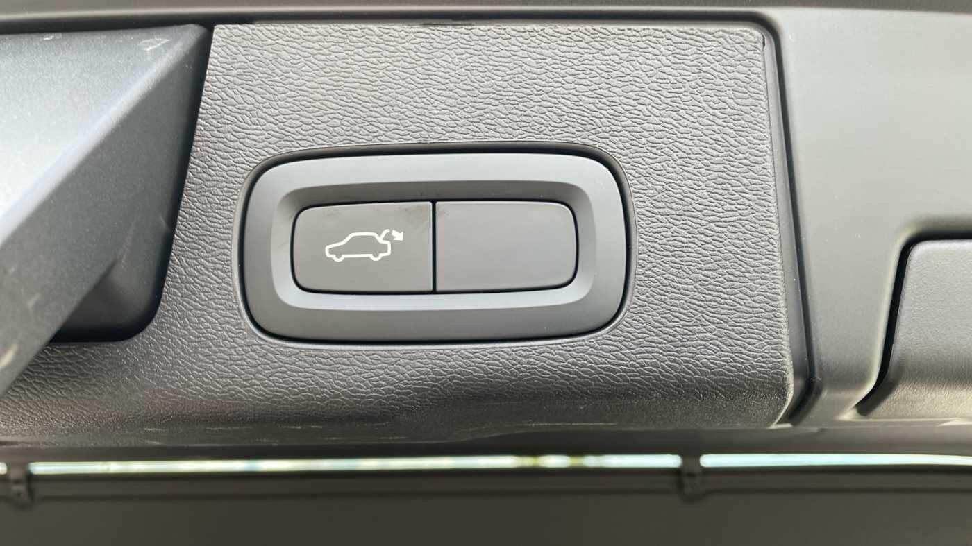 Used Volvo XC60 2024 for sale - 76020625: Photo 38