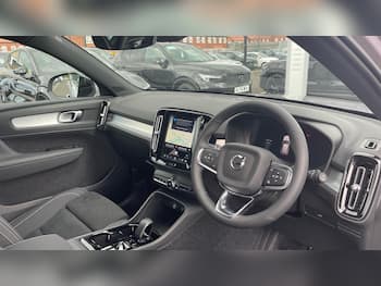 Used Volvo XC40 2026 for sale - 79751107: Photo