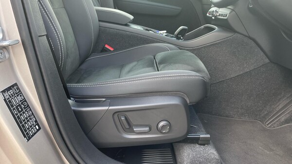 Used Volvo XC40 2023 for sale - 75185947: Photo 28