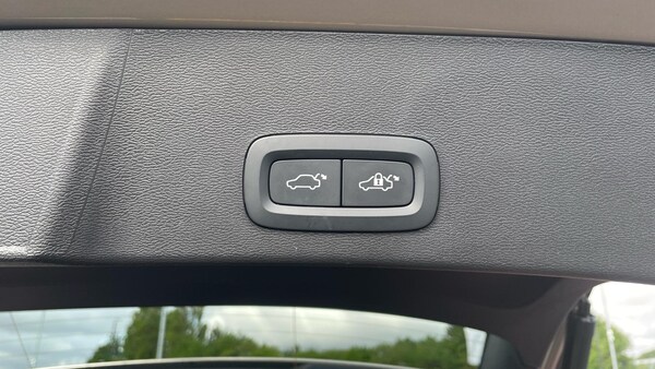 Used Volvo XC40 2023 for sale - 75185947: Photo 32