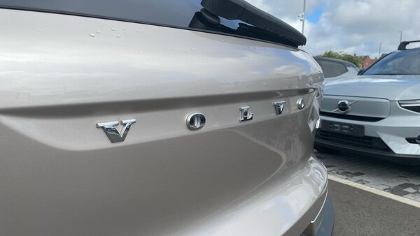 Used Volvo XC40 2023 for sale - 75185947: Photo 42