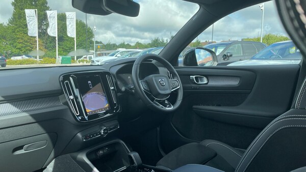 Used Volvo XC40 2023 for sale - 75185947: Photo 47