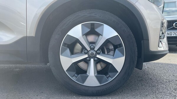 Used Volvo XC40 2023 for sale - 75185947: Photo 9