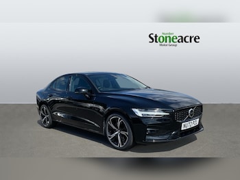 2022 (72) - Plus B5 mild hybrid 4-Door