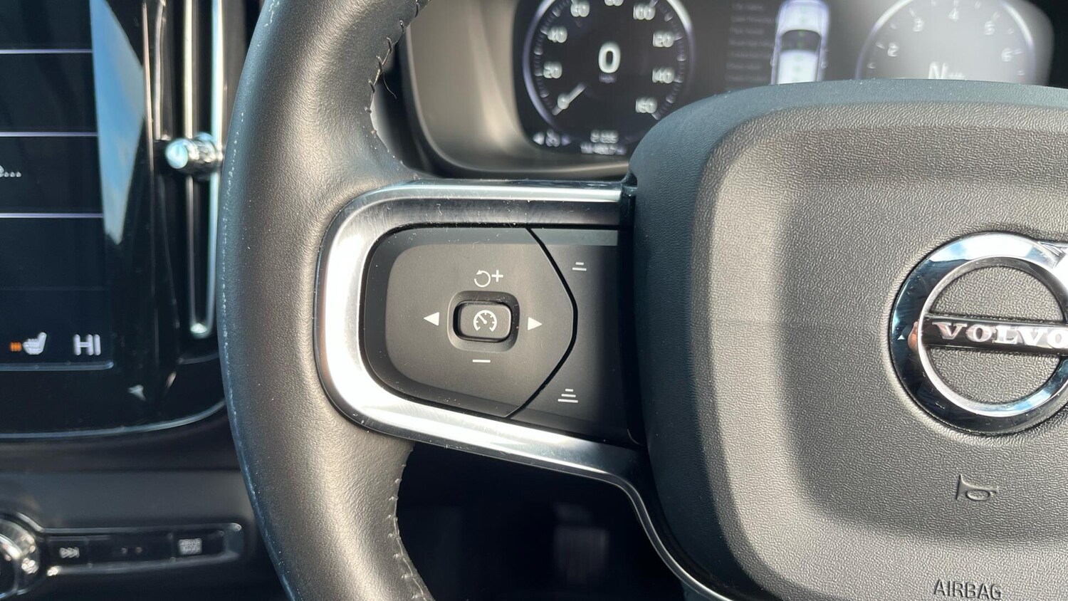 Used Volvo XC40 2019 for sale - 77229969: Photo 19