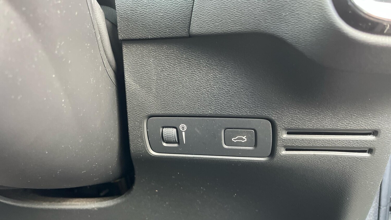 Used Volvo XC40 2019 for sale - 77229969: Photo 39