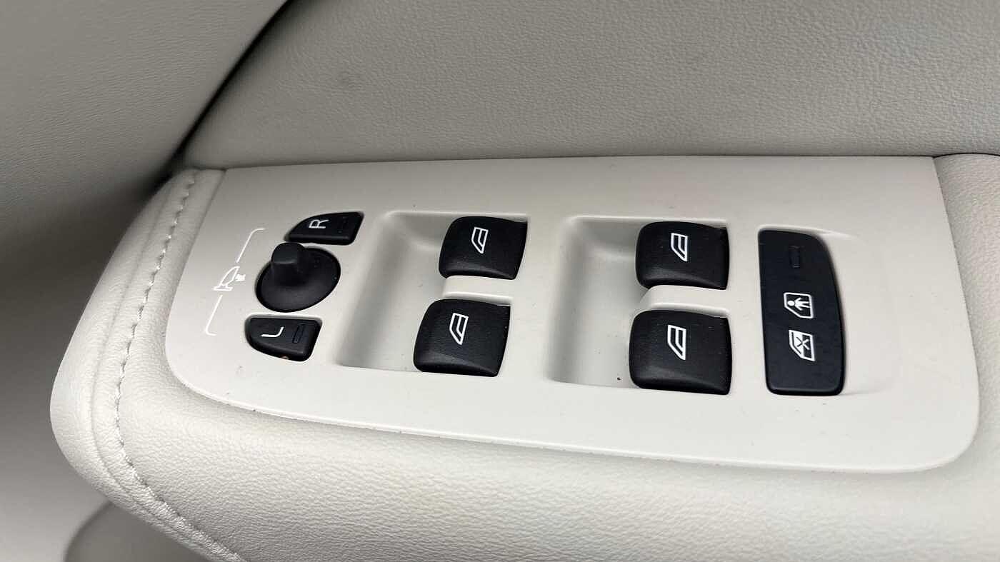 Used Volvo XC60 2025 for sale - 77237620: Photo 25