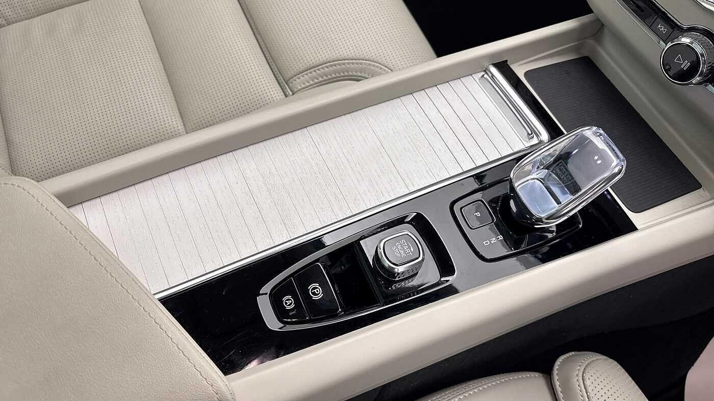 Used Volvo XC60 2025 for sale - 77237620: Photo 32