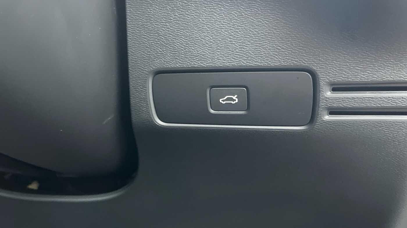 Used Volvo XC40 2024 for sale - 76349332: Photo 46