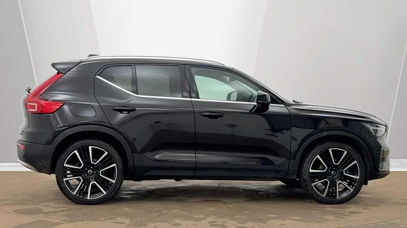 Used Volvo XC40 2025 for sale - 78047168: Photo 2