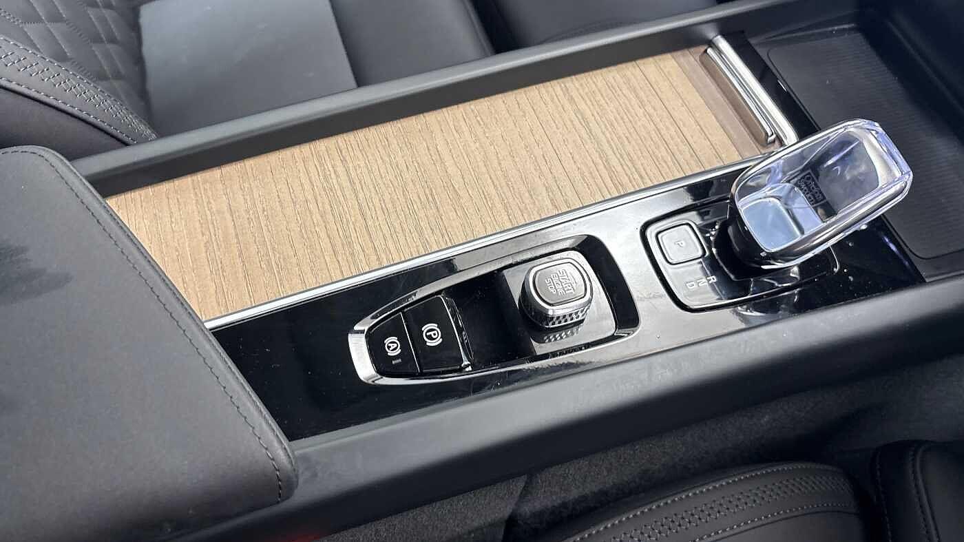 Used Volvo XC60 2025 for sale - 77525110: Photo 31