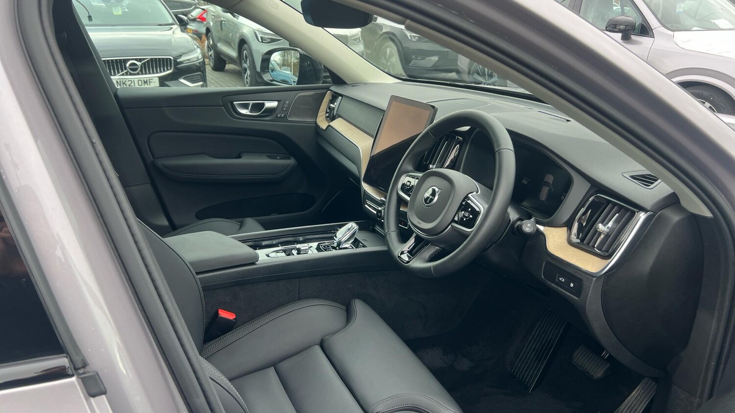 Used Volvo XC60 2025 for sale - 77525110: Photo 43