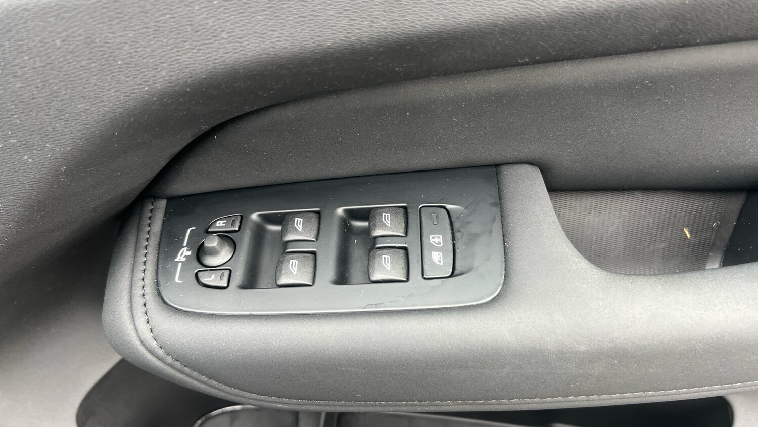 Used Volvo XC60 2025 for sale - 77525110: Photo 46