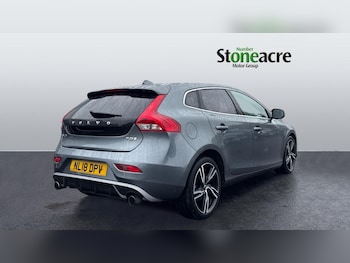 Used Volvo V40 2018 for sale - 77853454: Photo