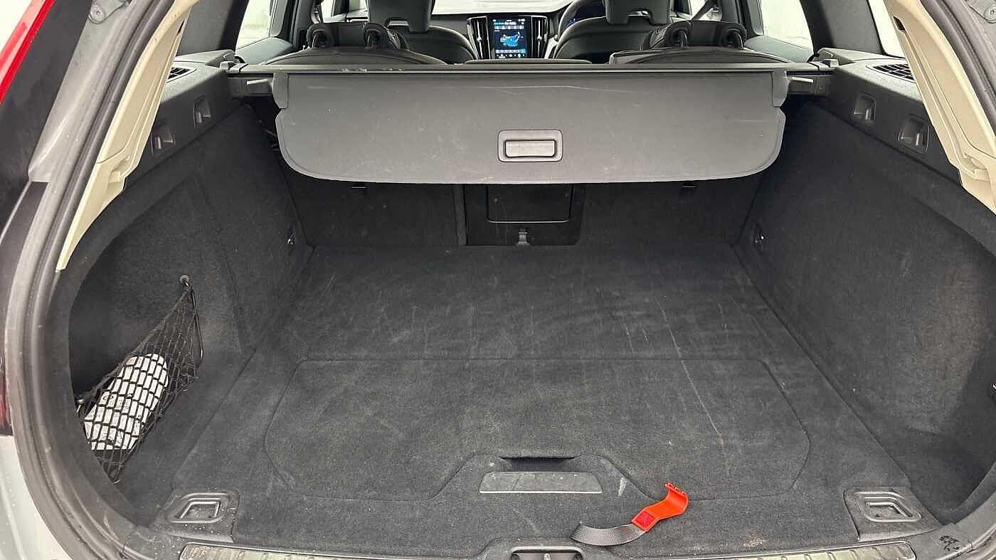 Used Volvo V60 2025 for sale - 77344464: Photo 14