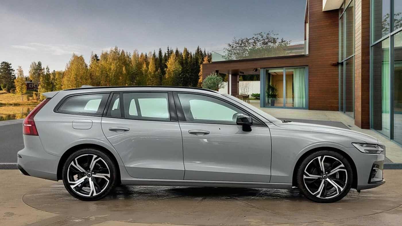 Used Volvo V60 2025 for sale - 77344464: Photo 2