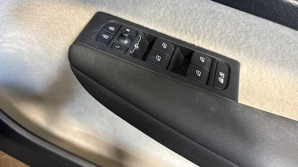 Used Volvo XC40 2024 for sale - 76239988: Photo 25