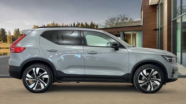 Used Volvo XC40 2024 for sale - 76239988: Photo 2