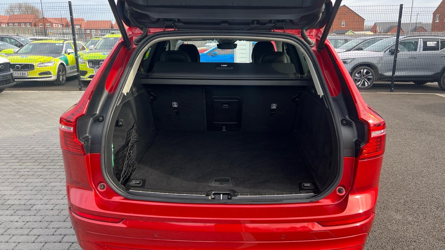 Used Volvo XC60 2023 for sale - 77598102: Photo 13