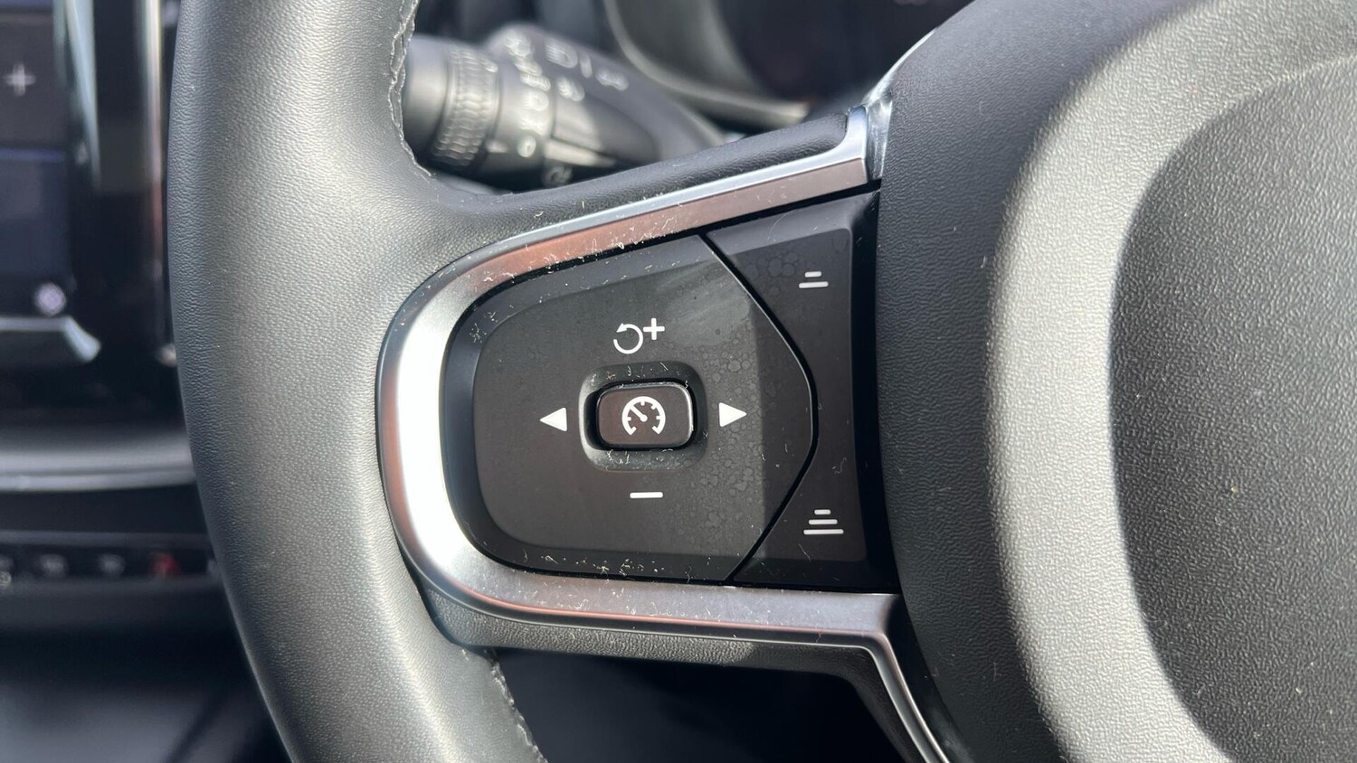 Used Volvo XC60 2023 for sale - 77598102: Photo 21