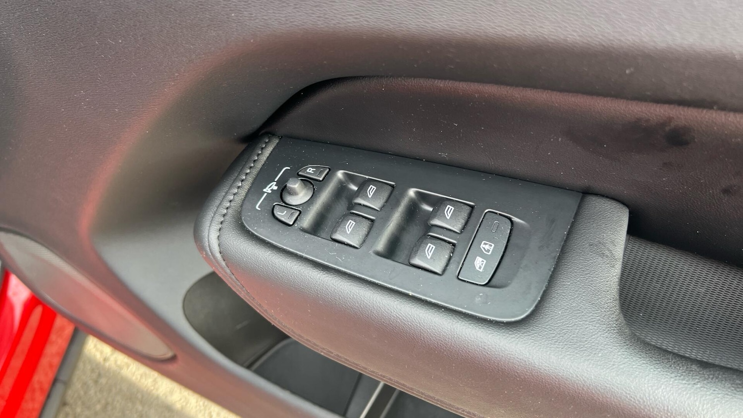 Used Volvo XC60 2023 for sale - 77598102: Photo 24