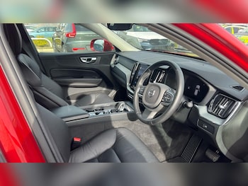 Used Volvo XC60 2023 for sale - 77598102: Photo