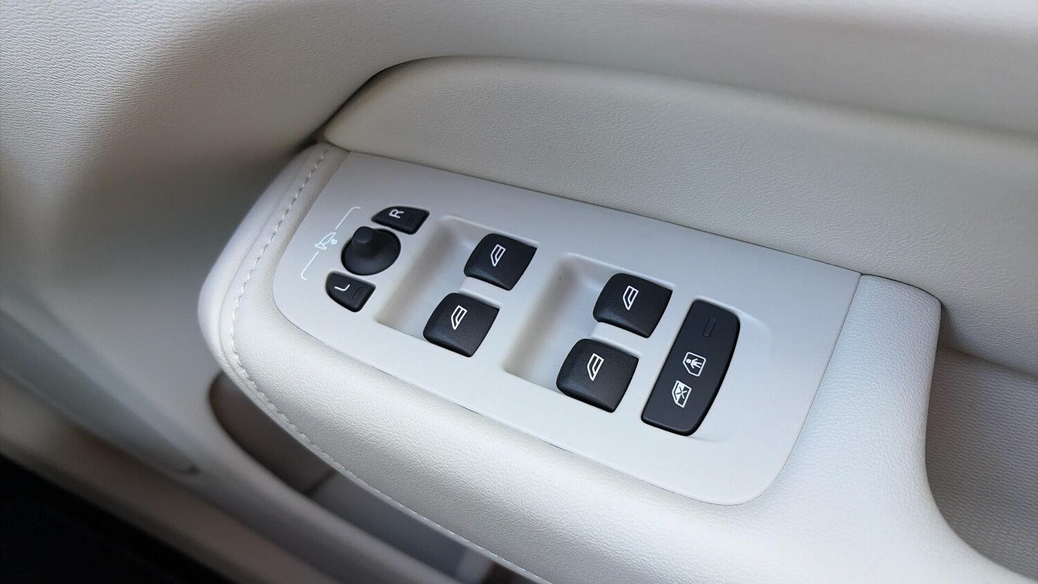 Used Volvo XC60 2026 for sale - 77769368: Photo 24