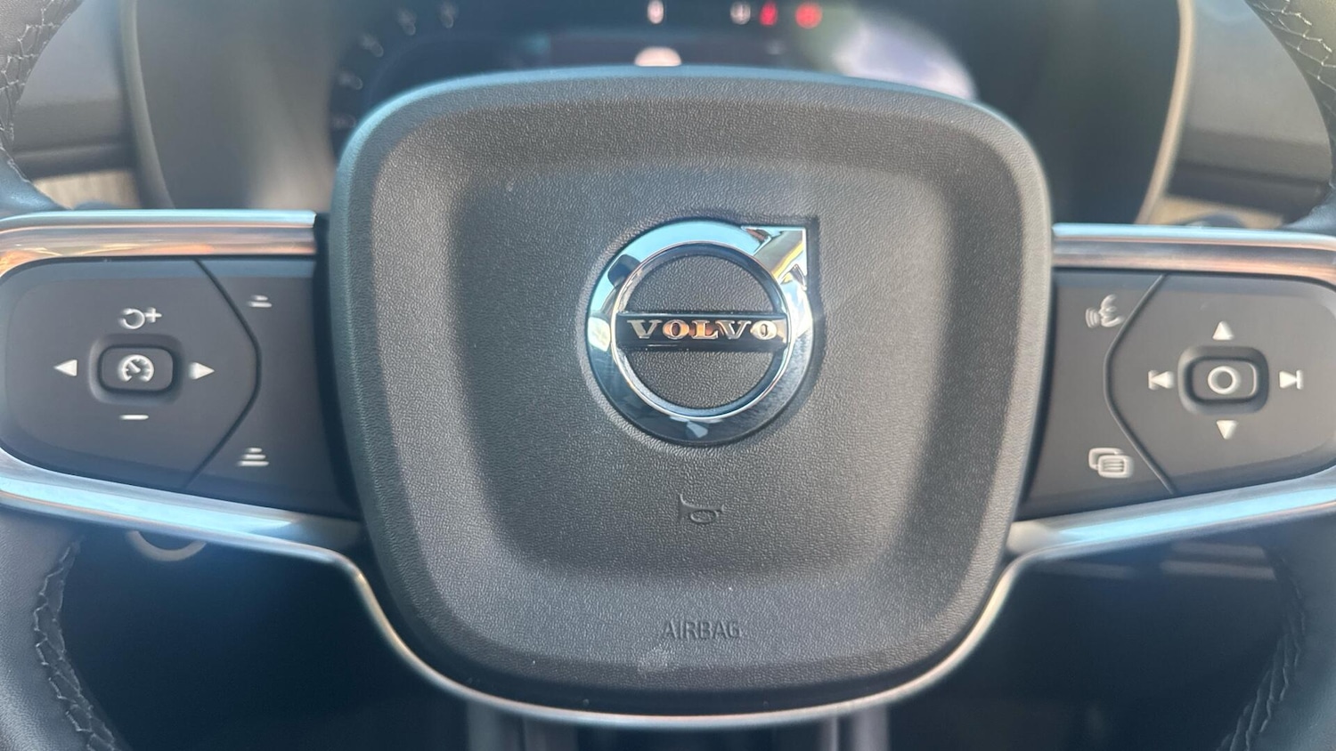 Used Volvo XC40 2025 for sale - 76666881: Photo 42