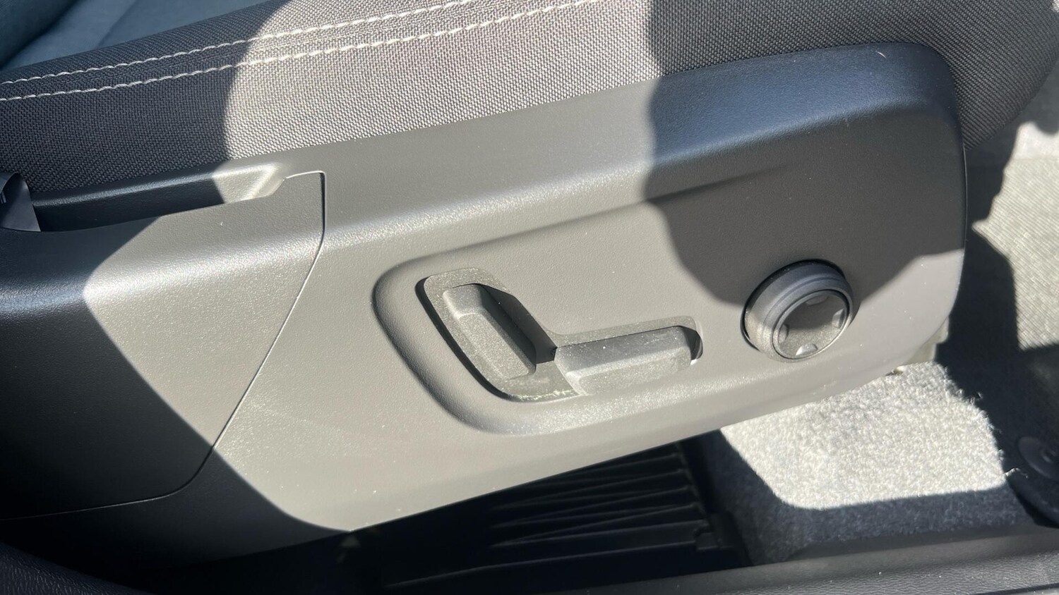 Used Volvo XC40 2023 for sale - 76247627: Photo 29