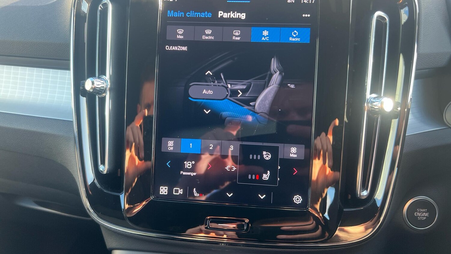 Used Volvo XC40 2023 for sale - 76247627: Photo 30