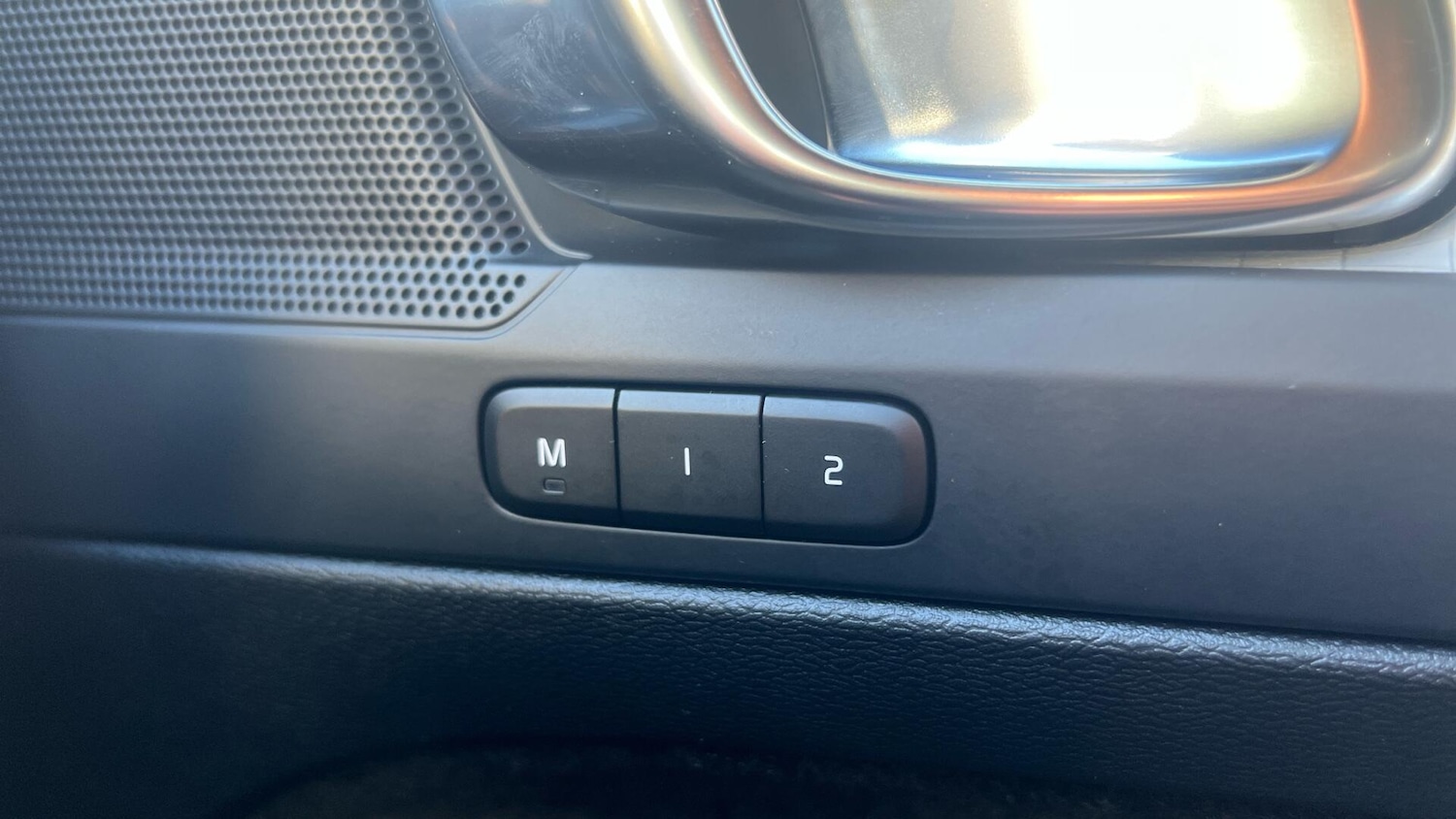 Used Volvo XC40 2023 for sale - 76247627: Photo 31