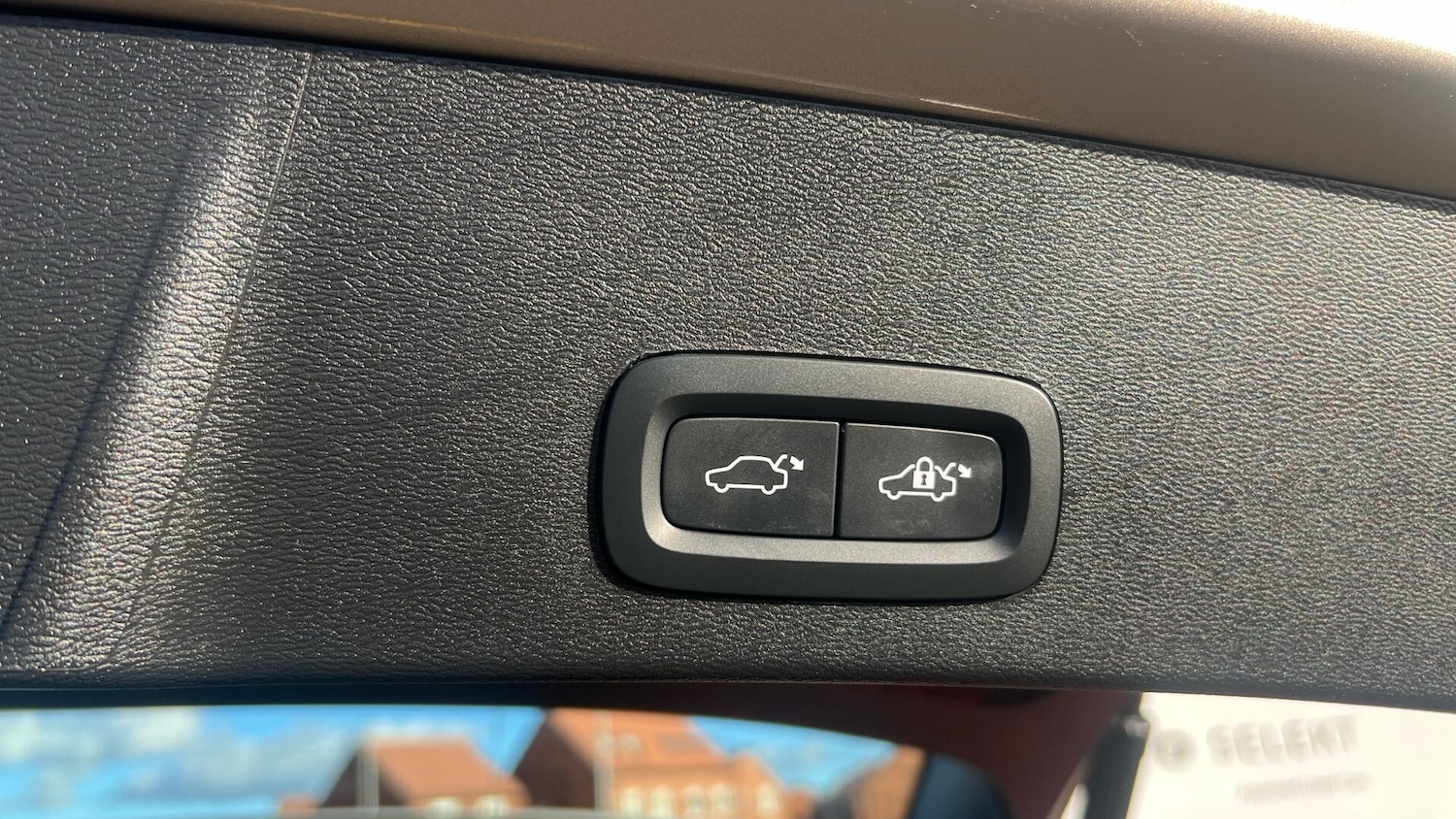 Used Volvo XC40 2023 for sale - 76247627: Photo 34