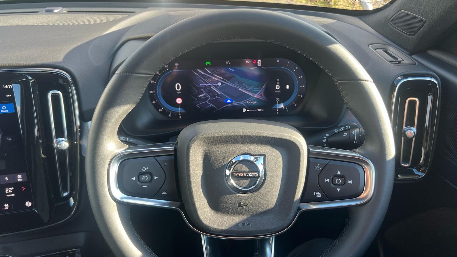 Used Volvo XC40 2023 for sale - 76247627: Photo 35